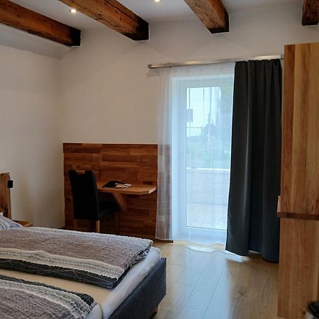 Bed and Breakfast Weingut Thomas Brandl Strass  Exterior foto